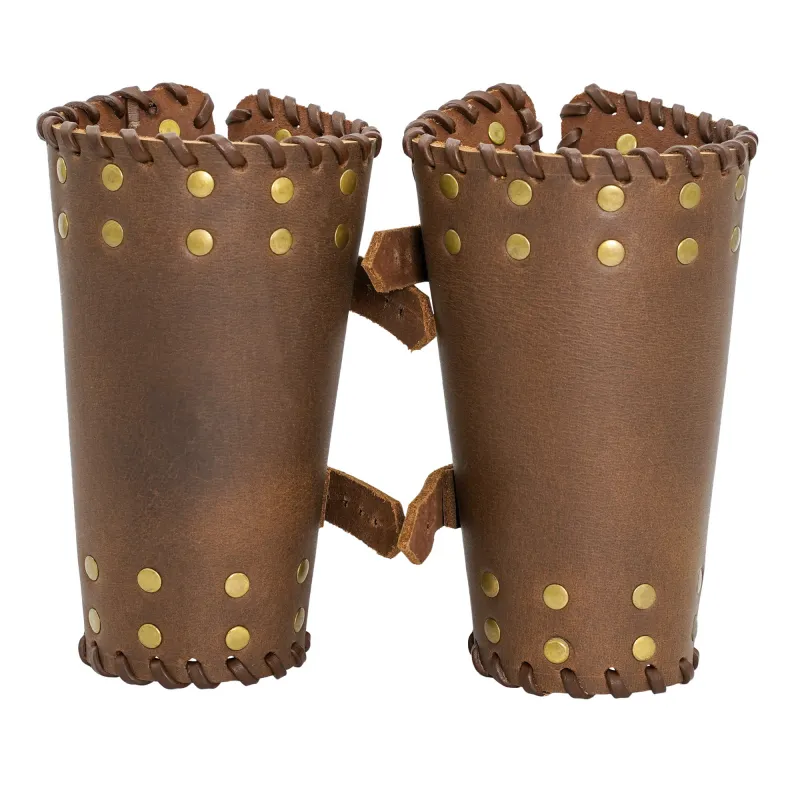 Brassards en cuir cloutées