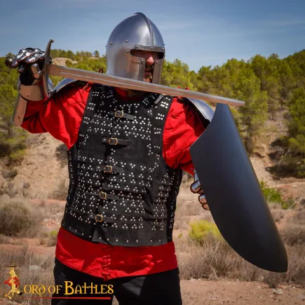 Casque barbute italien du XVe siècle, acier1.6mm