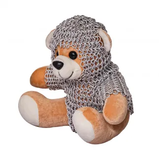 Ours en peluche avec chemise en cotte de mailles