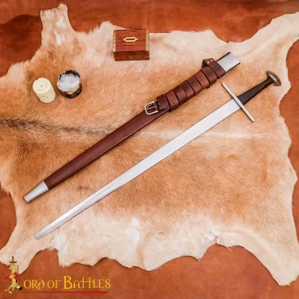 Épée fonctionnelle médiévale de type XI de typologie Oakeshott avec fourreau en cuir