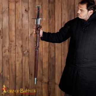 Épée fonctionnelle médiévale de type XI de typologie Oakeshott avec fourreau en cuir