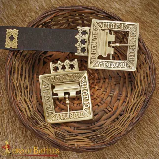 Boucle en laiton massif du XVe siècle, accessoire en cuir