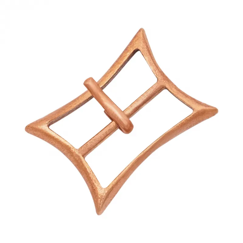 Boucle de ceinture en bronze coulé à la cire perdue, fin du Moyen Âge