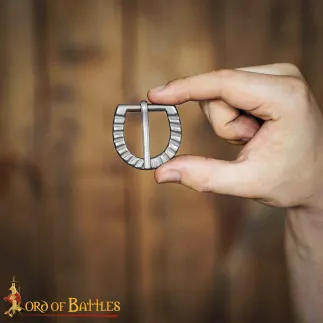 Lot de 5 boucles en acier rustiques style médiéval fantastique