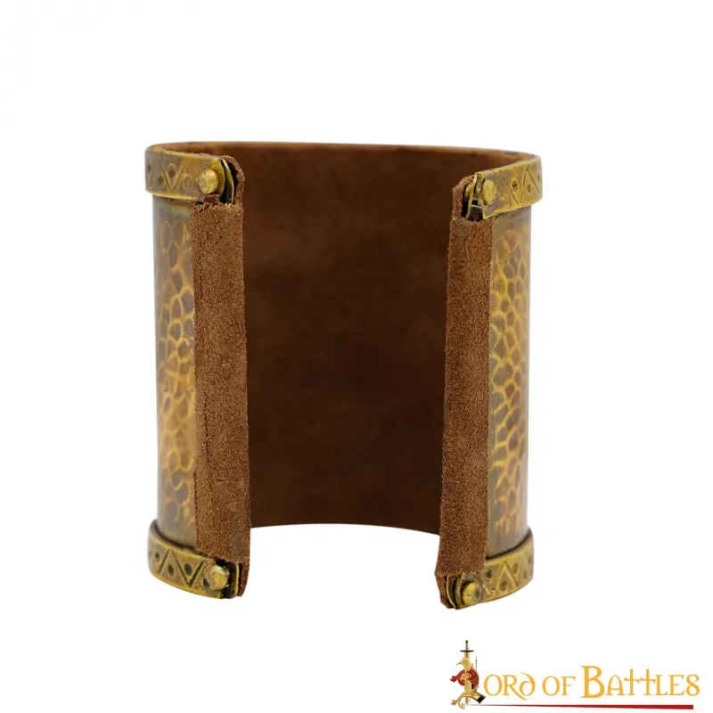 Bracelet ornemental historique en laiton massif pur, accessoire Bracelet ornemental historique en laiton massif pur, accessoire