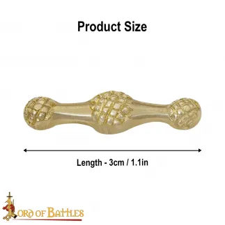 Ensemble de 5 décorations en cuir et laiton massif de la fin du Moyen Âge