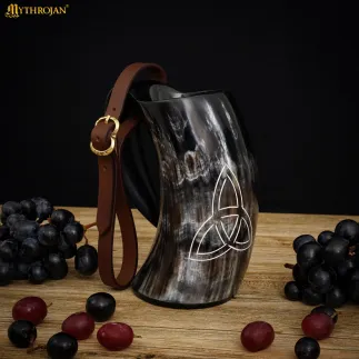 Chope à hydromel nordique artisanale en corne de bœuf celtique avec étui en cuir