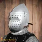 Casque Bassinet à visière complète du XIVe siècle