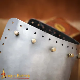 Casque Bassinet à visière complète du XIVe siècle