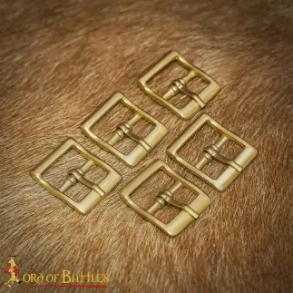 Petite boucle 16e 17e siècle en laiton massif