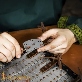 Plaques lamellaires amovibles Visby pour assembler votre propre armure lamellaire