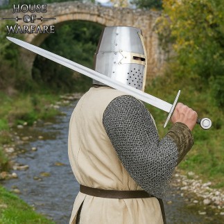 Grand casque de croisé en laiton du XIIe siècle – Acier poli de1.4mm avec croix en laiton