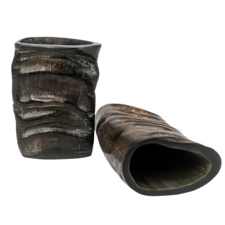 Ensemble de 2 verres à liqueur médiévaux en corne de viking, fabriqués à la main en véritable corne de buffle.