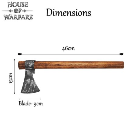 Hache viking de reconstitution, prête au combat, trempée