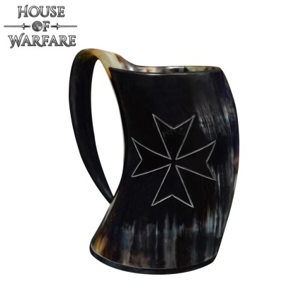 Chopine en corne ornée d'une croix templière