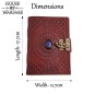 Carnet médiéval en cuir gravé avec pierre bleue – Journal artisanal avec fermoir en laiton