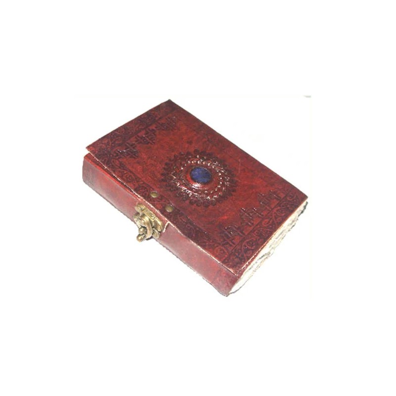 Carnet médiéval en cuir avec cadenas