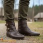 Bottines médiévales – Chaussures en cuir fabriquées à la main avec fermetures à boucles en laiton