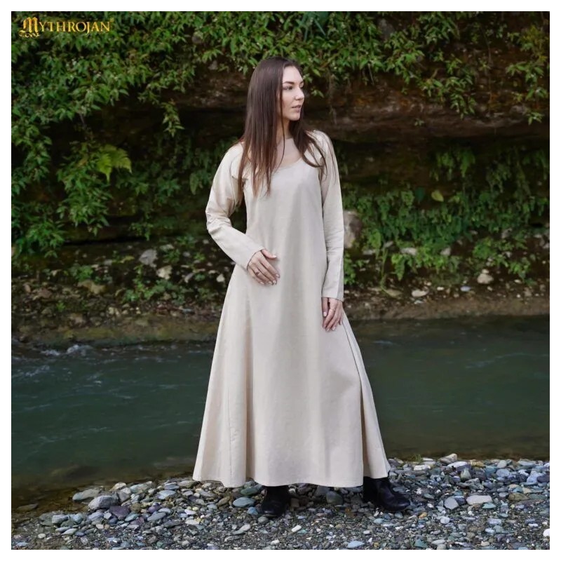 Sous-robe médiévale en coton et lin à encolure ronde – Robe naturelle à manches longues