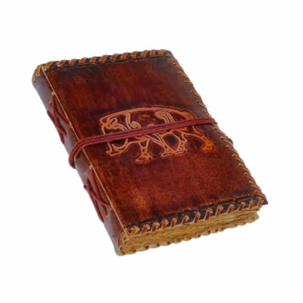 Journal médiéval en cuir du royaume de Mercie – Notes et journal intime