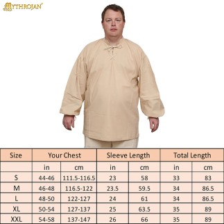 Chemise de style médiéval avec laçage