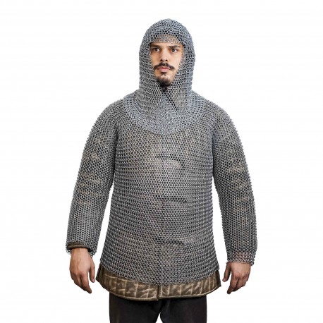 Haubert de mailles à manches longues,  diamètre intérieur 10 mm, zinguée