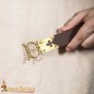 Boucle en laiton massif à trèfle médiéval du XIVe siècle, accessoire en cuir